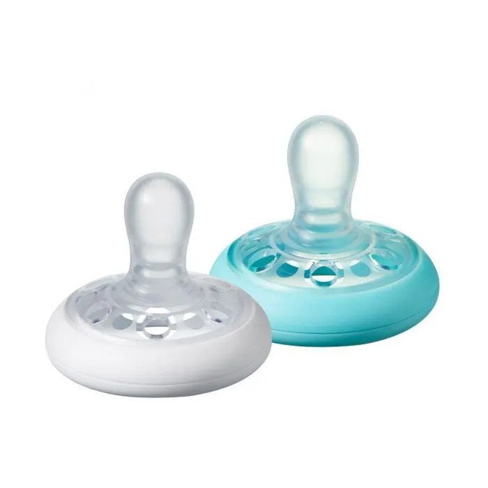 Tommee Tippee Closer to Nature Breast-like Pacifier, Turquoise & White – 0-6m (2pk)